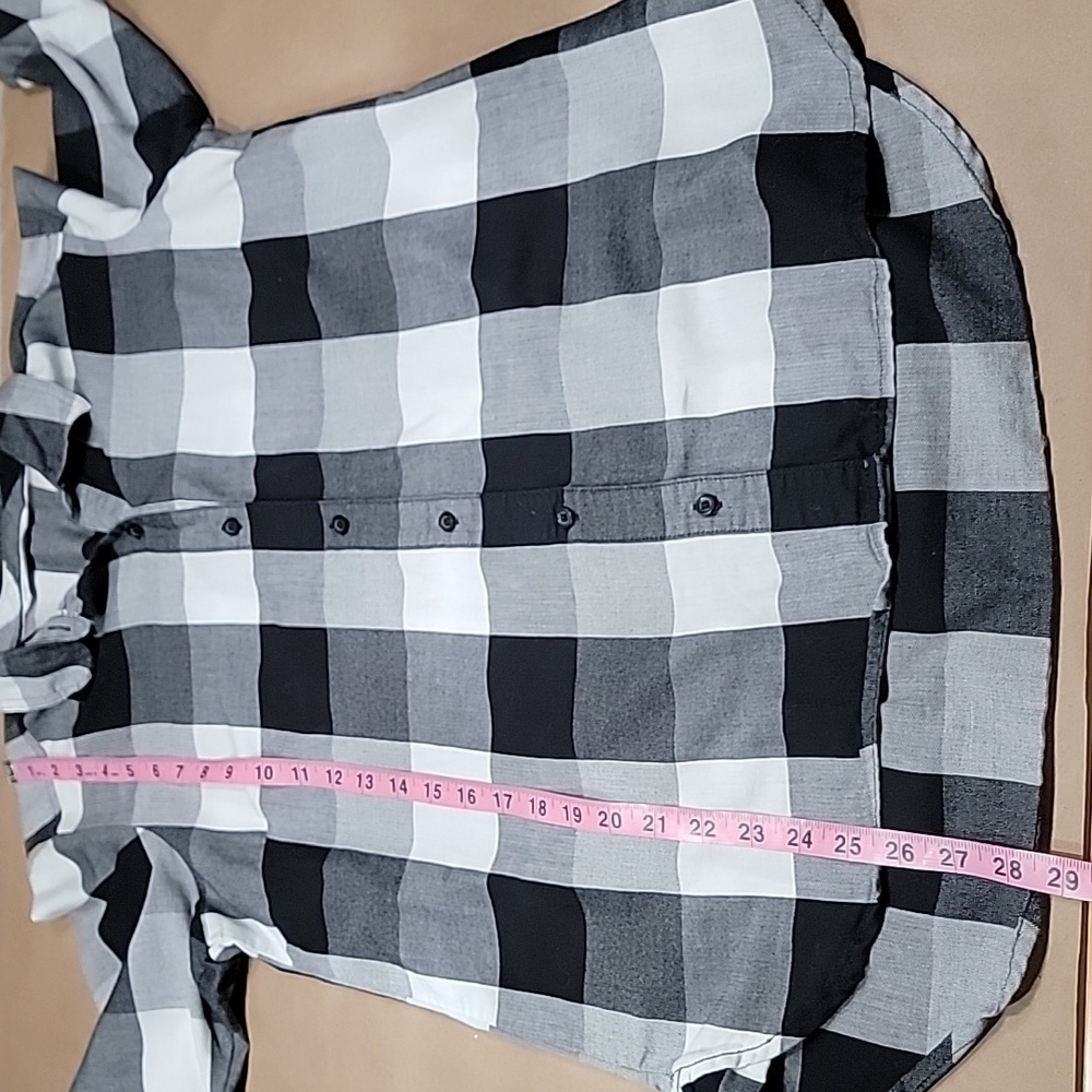 Riders by Lee Indigo Size M Button Front Blouse Buffalo Plaid Black White, EUC - Picture 8 of 12